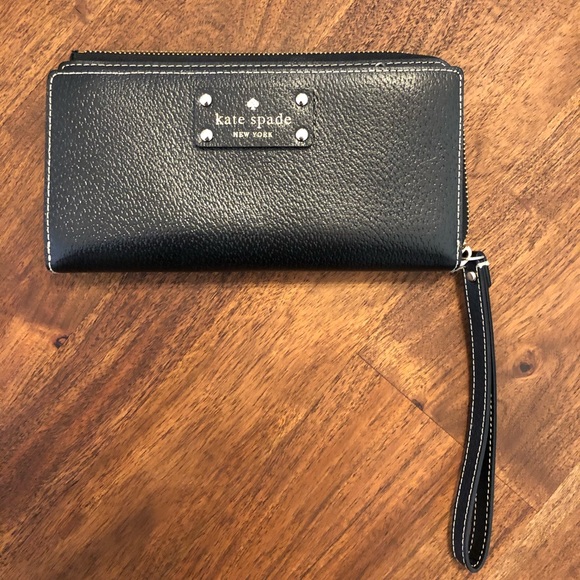 kate spade Handbags - Kate Spade Grand Street Layton Wallet
